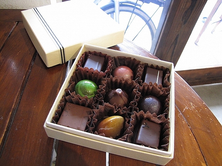 チョコレート・ラヴ L'AVENUEの店頭販売バレンタイン商品｜L'AVENUE（ラヴニュー