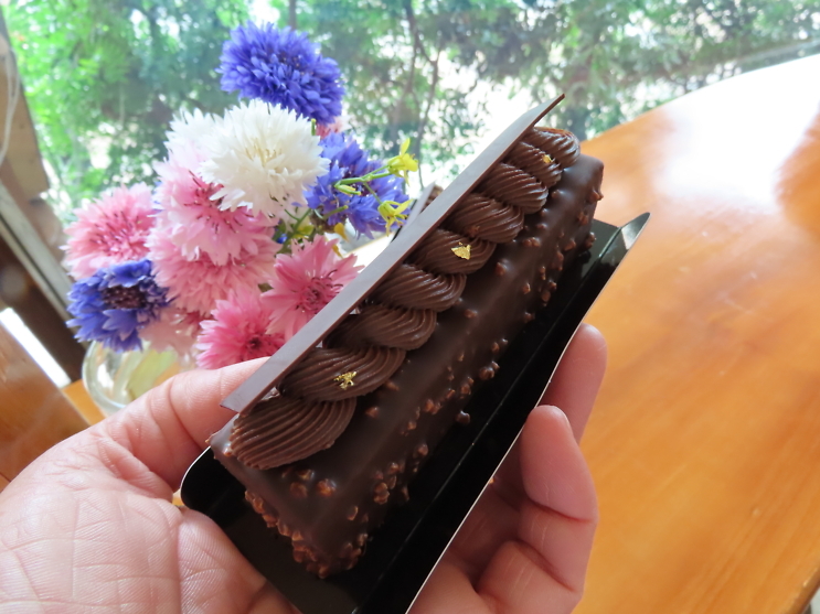 初夏ショコラ☆ブッシェ｜L'AVENUE（ラヴニュー）- Shigeo Hirai